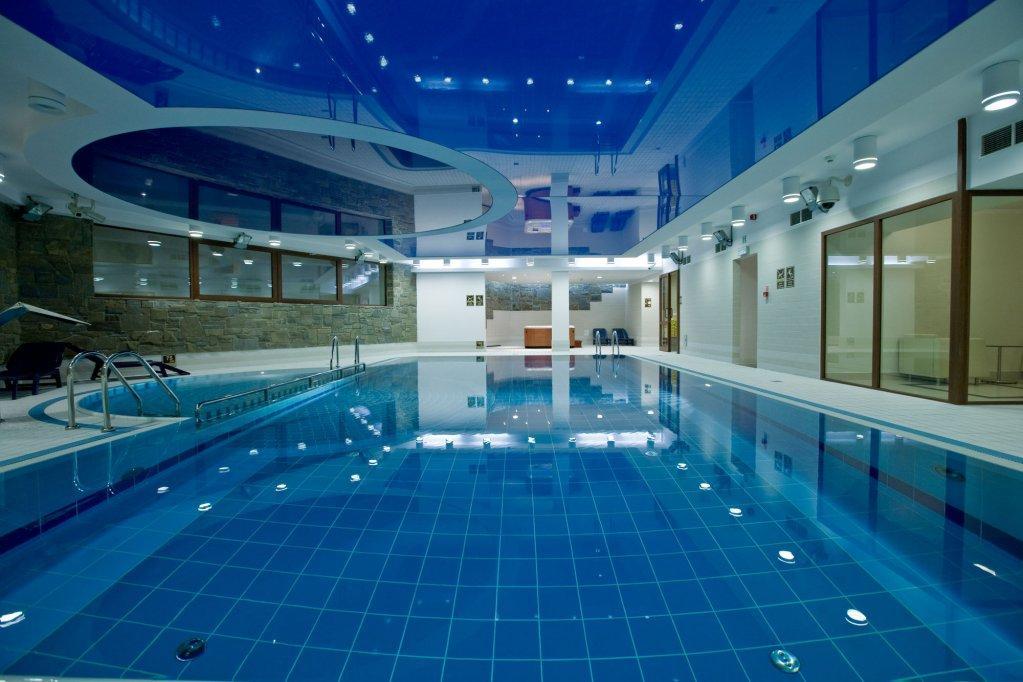 Hotel Crocus Закопане Экстерьер фото