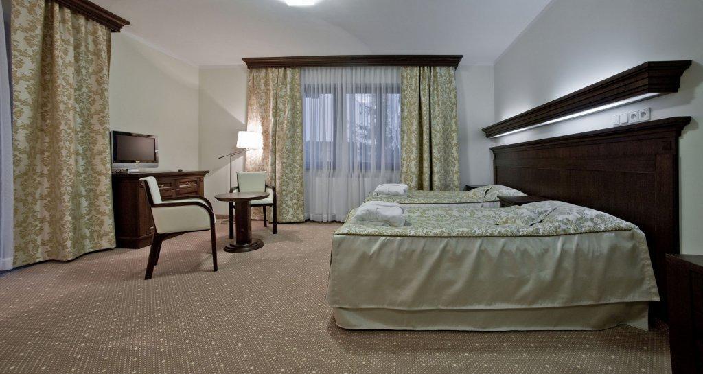Hotel Crocus Закопане Экстерьер фото