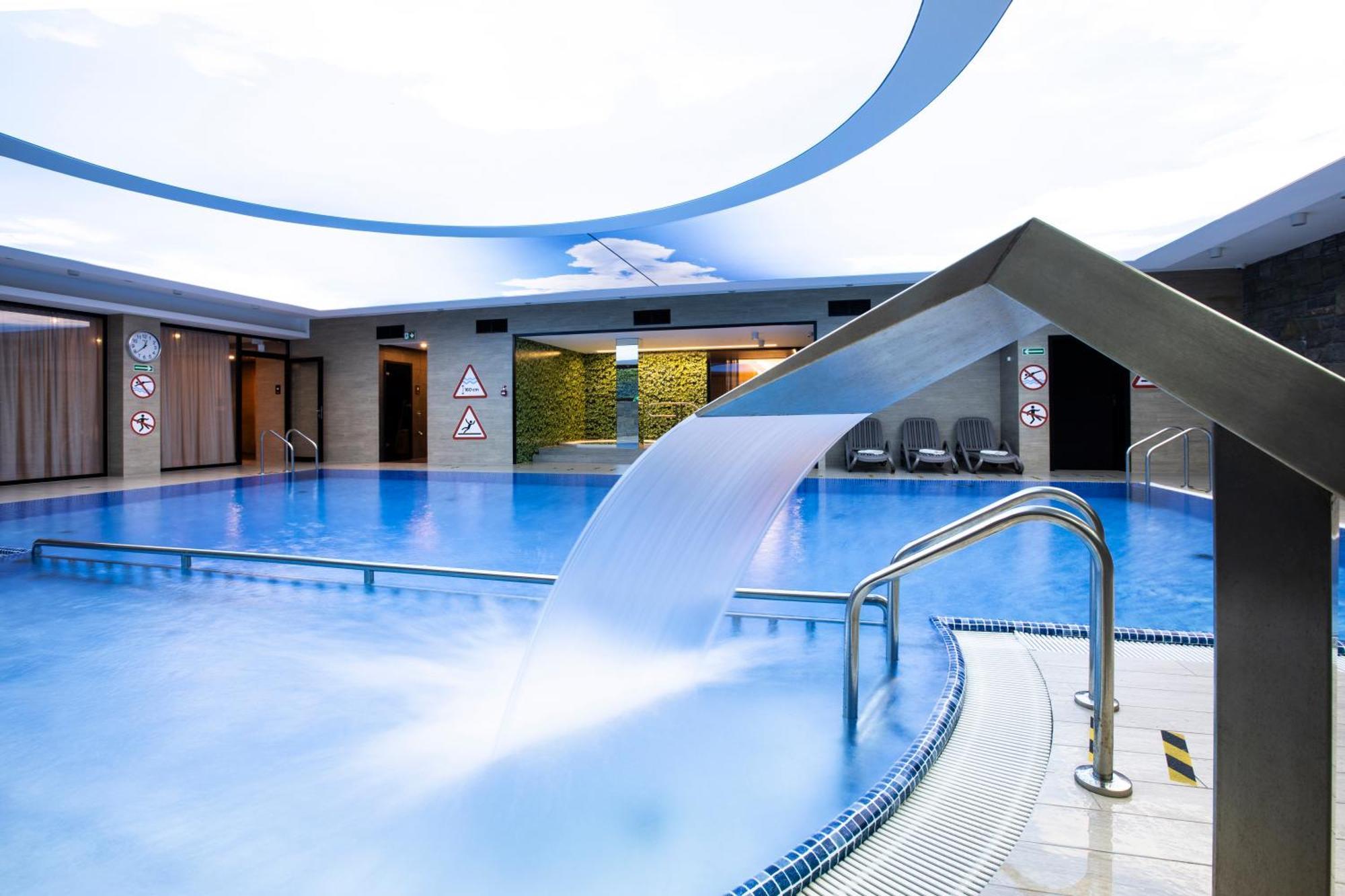 Hotel Crocus Закопане Экстерьер фото